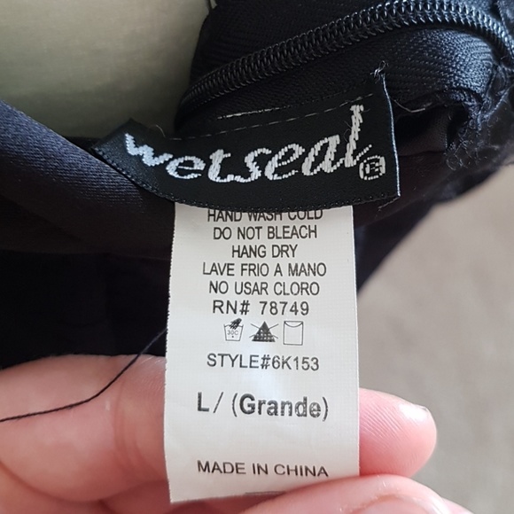 SOLD! Wet Seal, black lace skirt - Picture 4 of 7